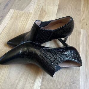 Inez Marisol 70 black croco bootie. Size 8W.